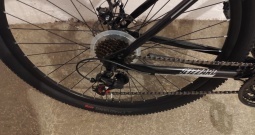 Prodajem bicikl Polar Caiman Blizzard 1.0 s kotačima od 29 inča.