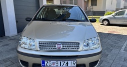 Fiat punto 1. 2 benzin, 1. Vlasnik, samo 22ooo kilometara, klima, novo, novo!