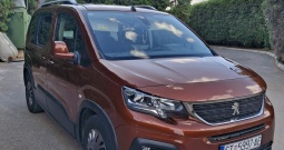Peugeot rifter 1.5 BlueHDi allure 93000km novi lanac 8mm 1 vlasnik veliki servis