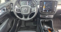 VOLVO XC40 1.5 T3 MOMENTUM PRO