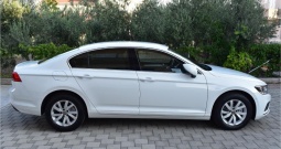 VW Passat 1. 5 tsi automatik+f1 dsg, acc, dab, kamera, comfortline-facelift