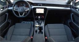 VW Passat 1. 5 tsi automatik+f1 dsg, acc, dab, kamera, comfortline-facelift