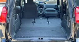Peugeot 5008 1,6 HDi *S & Style* Reg do 01/2027* Servisna + računi*