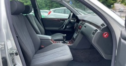 Mercedes-Benz E-klasa 200 CDi * servisna * 1. vlasnik * reg do 10/2026