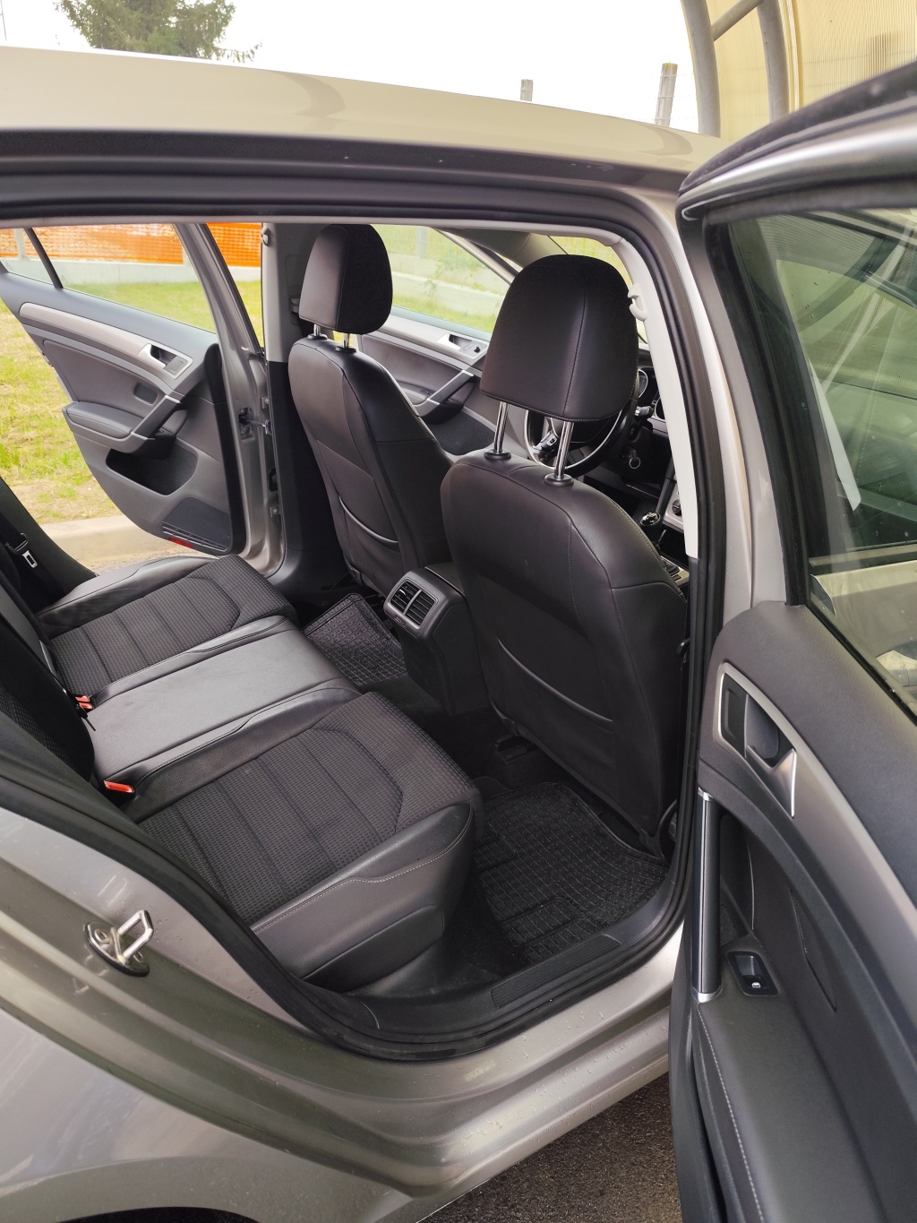 VW Golf VII 1.6 tdi, reg. do 10/26g., bogata oprema