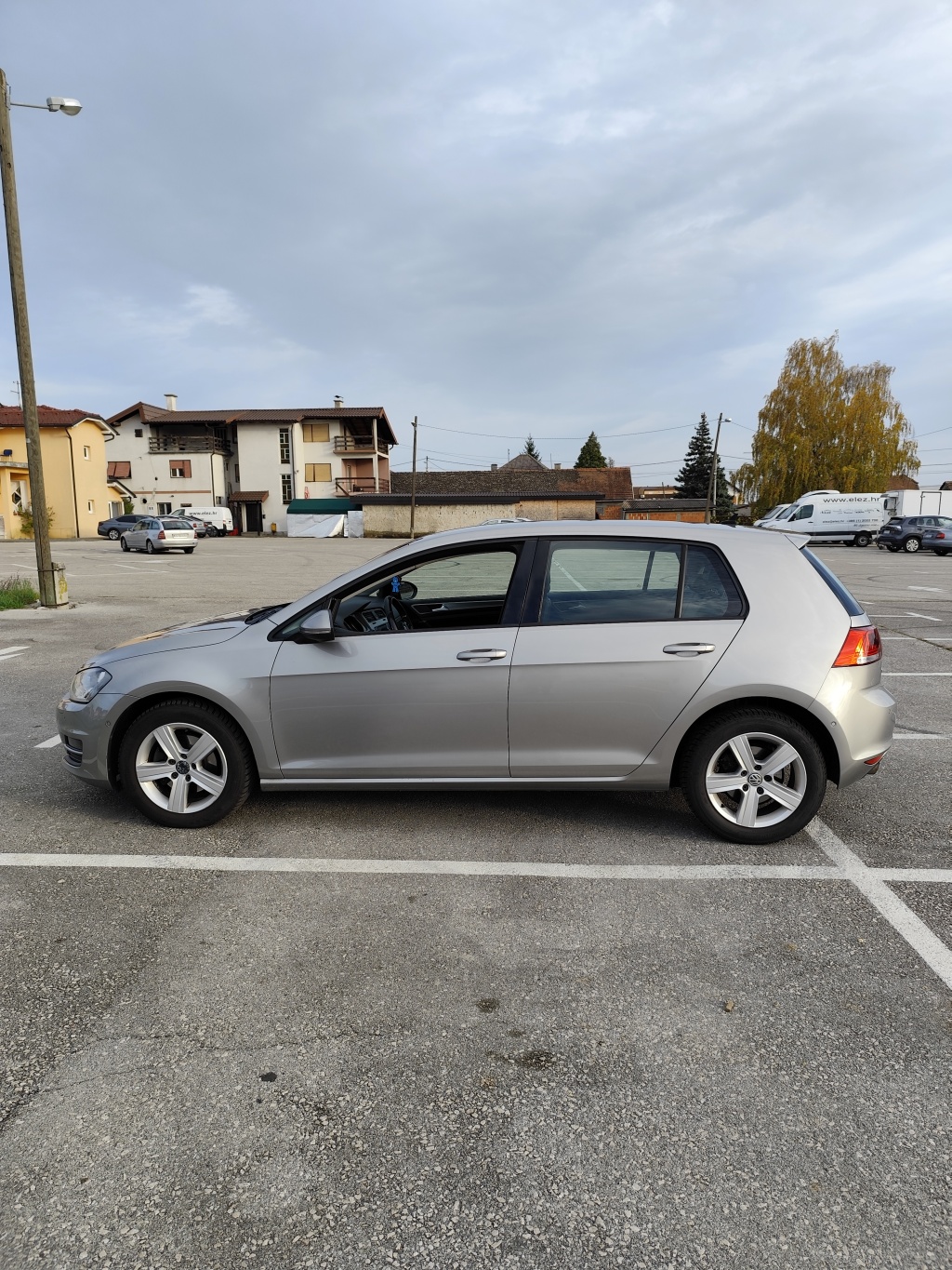VW Golf VII 1.6 tdi, reg. do 10/26g., bogata oprema