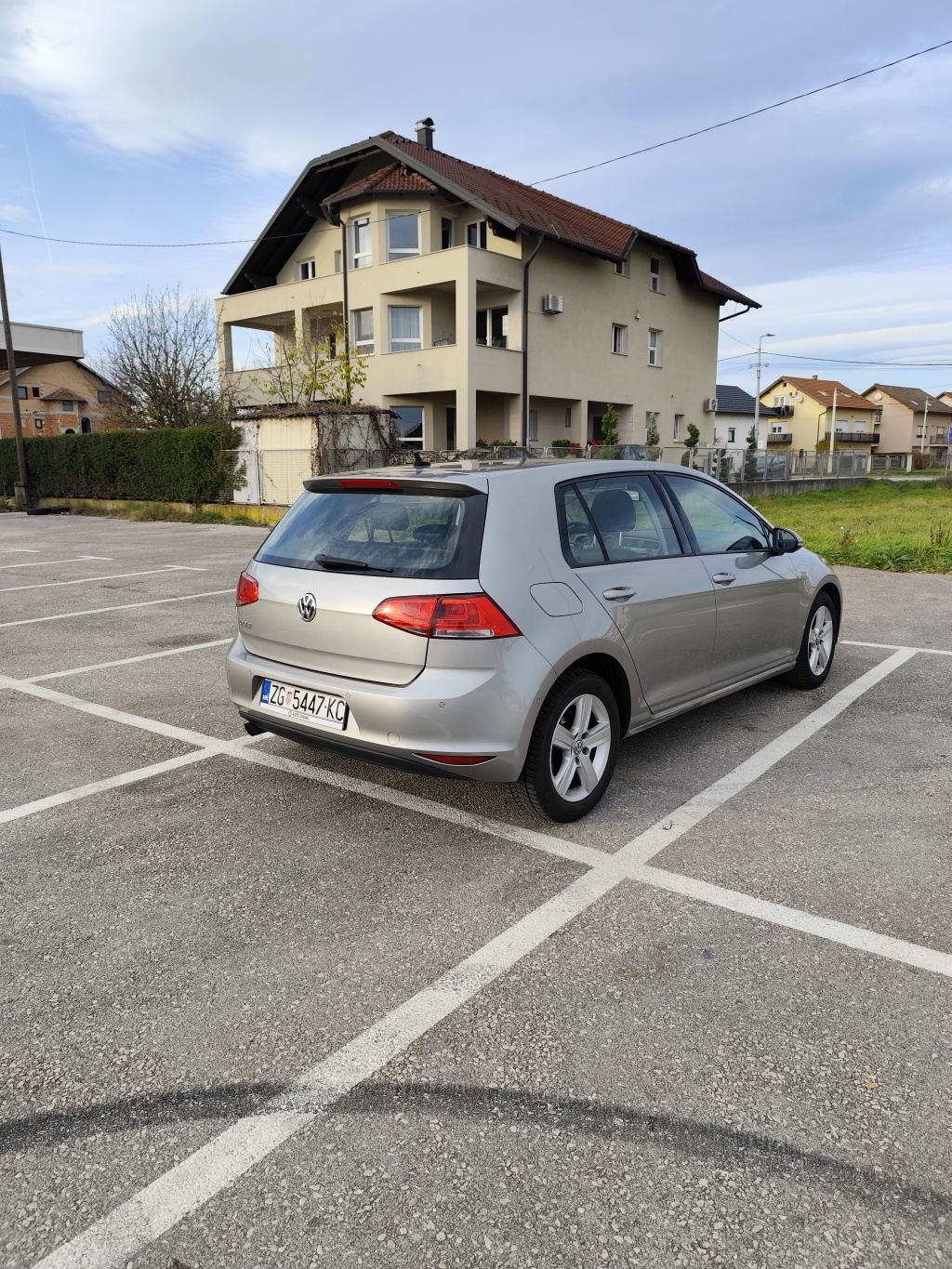 VW Golf VII 1.6 tdi, reg. do 10/26g., bogata oprema