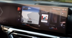 BMW 330e LCI 2023