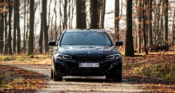 BMW 330e LCI 2023