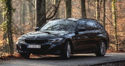 BMW 330e LCI 2023