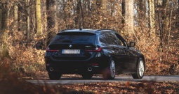BMW 330e LCI 2023