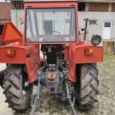 IMT 542 s kabinom