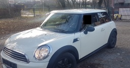 Mini 1,6 D garažiran 2 seta felgi i guma reg 02.2027