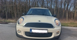 Mini 1,6 D garažiran 2 seta felgi i guma reg 02.2027