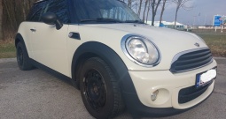 Mini 1,6 D garažiran 2 seta felgi i guma reg 02.2027