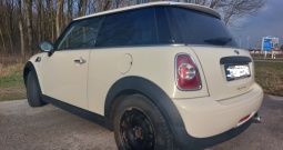 Mini 1,6 D garažiran 2 seta felgi i guma reg 02.2027