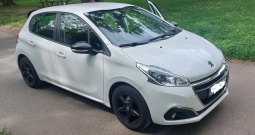 208 1,2 gt look 50000 km ! Potvrda reg 4. 2027