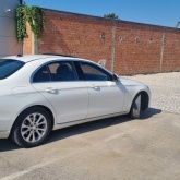 Mercedes E 220