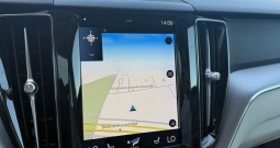 VOLVO XC60 2.0 MOMENTUM PRO