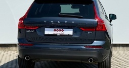 VOLVO XC60 2.0 MOMENTUM PRO