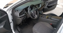 Opel Insignia 1.5 turbo benzin