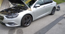 Opel Insignia 1.5 turbo benzin