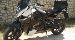 KTM 690 Duke 3 - izvanredan sam malo km i cijelom povijesti (HR)