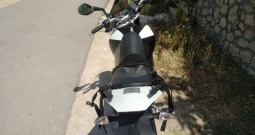 KTM 690 Duke 3 - izvanredan sam malo km i cijelom povijesti (HR)