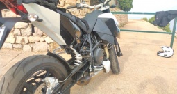 KTM 690 Duke 3 - izvanredan sam malo km i cijelom povijesti (HR)
