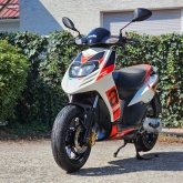 Aprilia SR 50-2T Motard,mod.'20.,uščuvana,kao nova,može na kartice!