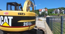 Caterpillar 313B CR, 2000. – Snažan bager za zahtjevne radove, prodaja kao viđen