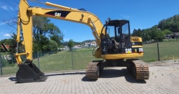 Caterpillar 313B CR, 2000. – Snažan bager za zahtjevne radove, prodaja kao viđen