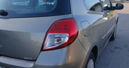 Clio 3 1.2 benz