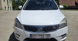 Kia Cee'd 1. 4 prodajem