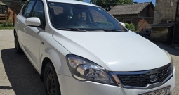Kia Cee'd 1. 4 prodajem