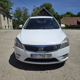 Kia Cee'd 1. 4 prodajem