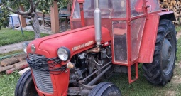 Traktor IMT 533