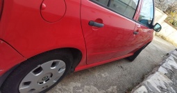 Škoda Fabia 1.4, 2000 godište u dobrom stanju.