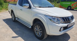 Mitsubishi L200 2.4 Di-D Club Cab