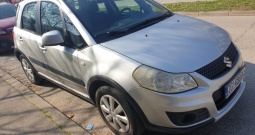 Suzuki SX4 2010 1, 5 benzin +Lpg