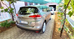 Renault Scenic TCe 115 - 2017. - 136.000 km