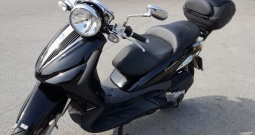 Piaggio Beverly 250 i. E. Cruiser, prvi vlasnik, 2008 god.