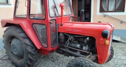IMT 539 s kabinom
