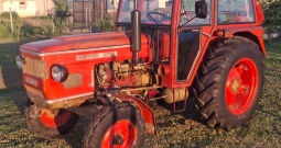 Traktor Zetor 4712