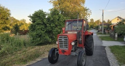 Traktor IMT 560 1984. god reg do 03/2027 servo upravljač, kabina
