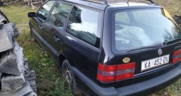 VW Passat 1.9 TDI, 66 kW, 1996. - crna boja, odjavljen, u voznom stanju