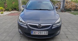 Opel Astra 1.7 cdti 92kw reg 10/26 235tkm napravljen veliki i mali servis