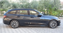 BMW 318d 2.0 Touring Automatik+F1,HeadUp,Android&Apple,Design-Facelift