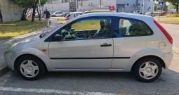 Ford Fiesta 1.4 benzin, klima, odličan