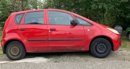 Mistubishi colt 1.1 2005 godina. 650 eura